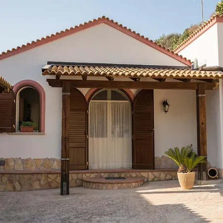 Baglio Scurati Holidays Apartment *